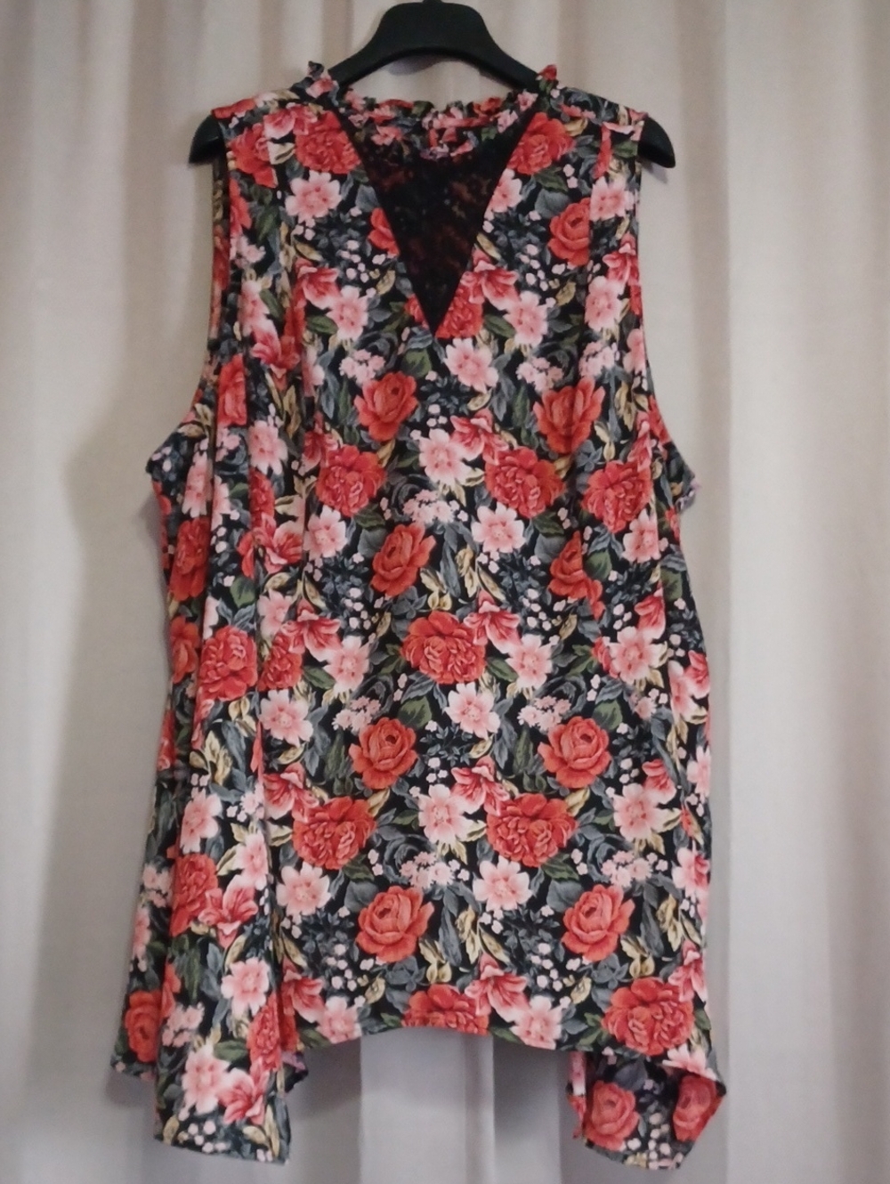 Torrid 5X Floral High Neck Lace Inset Sleeveless Blouse Asymmetrical Hem Pink